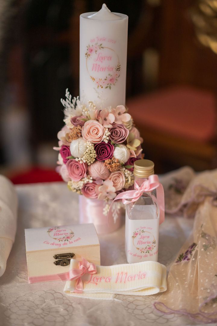 Detalii de botez — Demeter Studios