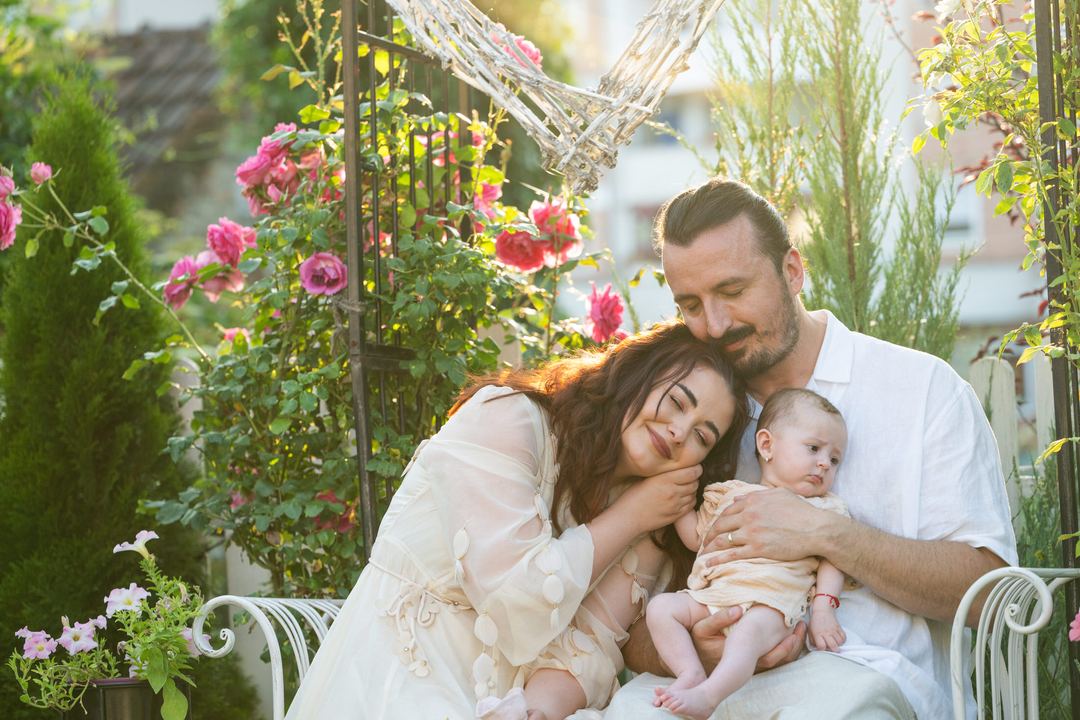 Familia și nașii — Demeter Studios