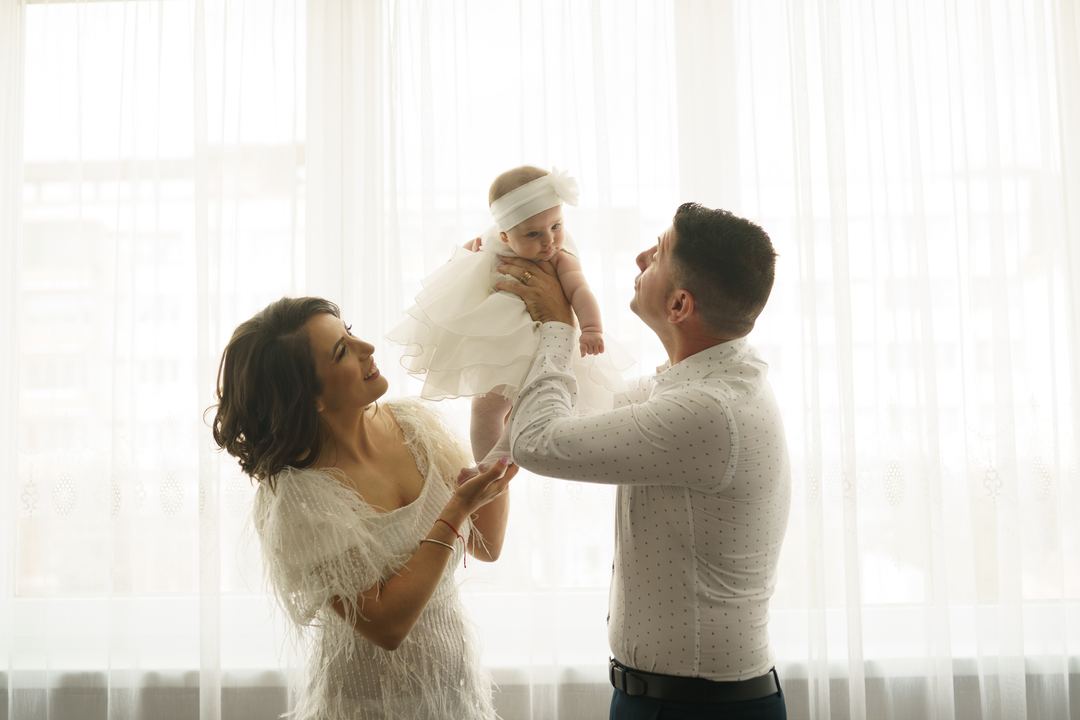 Familia și nașii — Demeter Studios